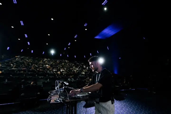 Inmersión con Rels B en Dolby Atmos, NODE 2026